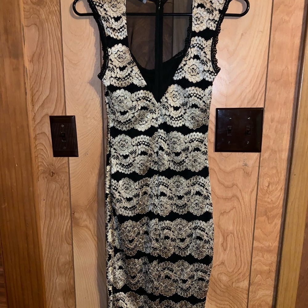 Dress - Picture 2 of 2